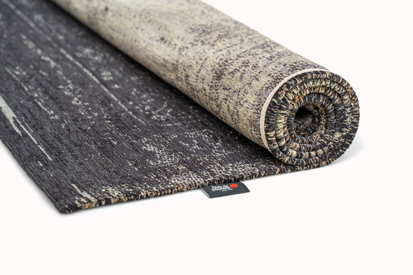 Louis De Poortere, Mineral Black 8263 - Medallion Collection