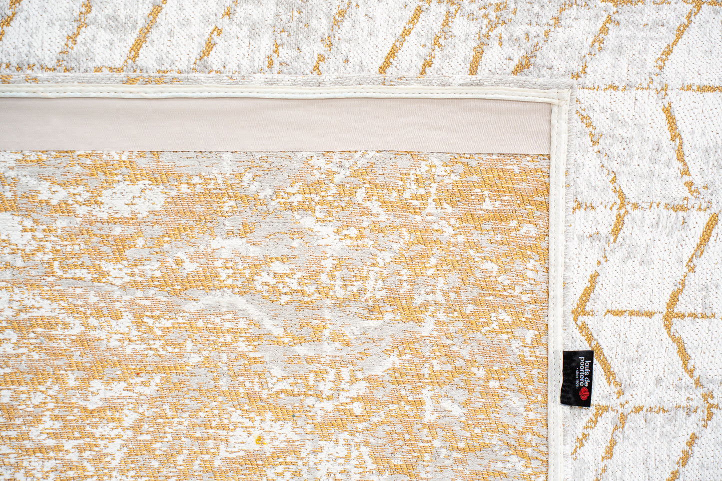 Louis De Poortere, Central Yellow 8928 - Jacob's Ladder Collection